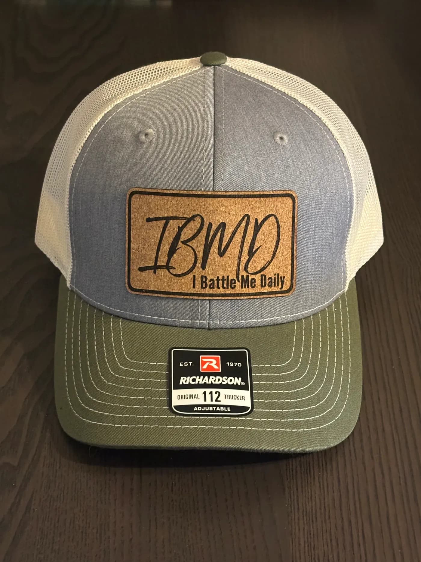 IBMD Richardson 112 trucker hat — Olive / Grey